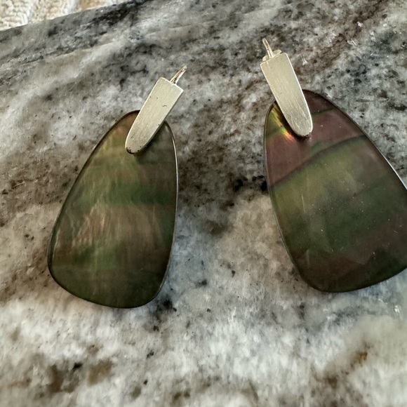 Kendra Scott Marty earrings black mother of pearl with silver - Picture 3 of 6